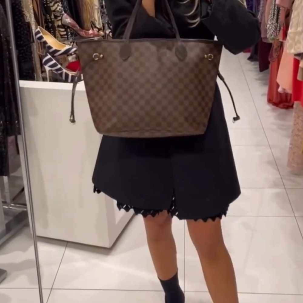 Authentic Louis Vuitton Never full tote bag - Picture 10 of 12